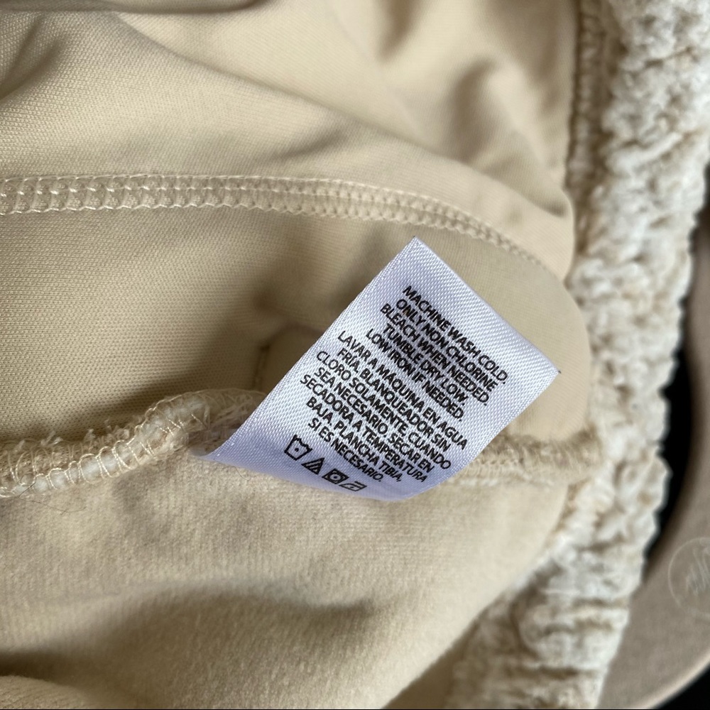 Time and Tru Cream Wooly Wubby Sherpa Pullover Sz. Medium - Picture 6 of 16